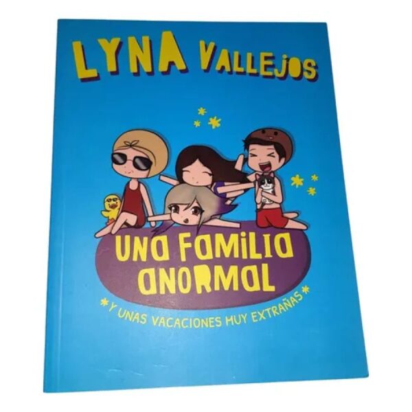 Lyna Vallejos - Una Familia Anormal - Y Unas Vacas Muy Extra (Usado)
