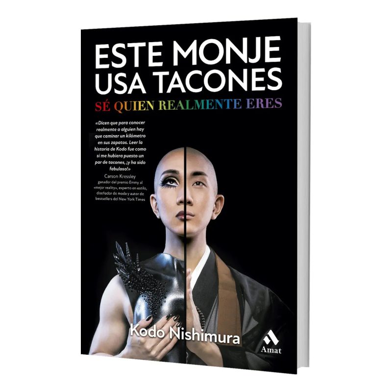 ESTE MONJE USA TACONES